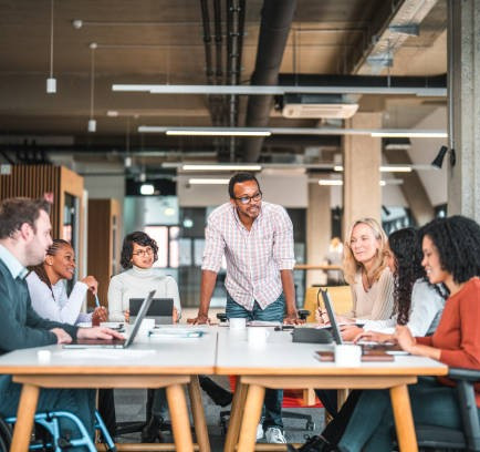 Drukarki etykiet — czy warto inwestować w sprzęt do biura, magazynu, sklepu?